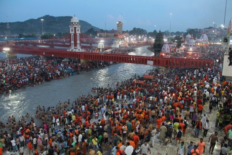evening scene at Har Ki Pauri